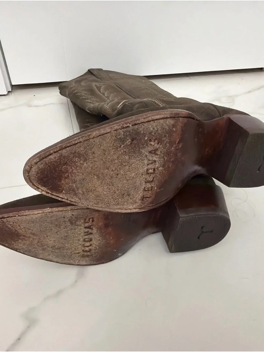 Tecovas The Abby Olive Suede